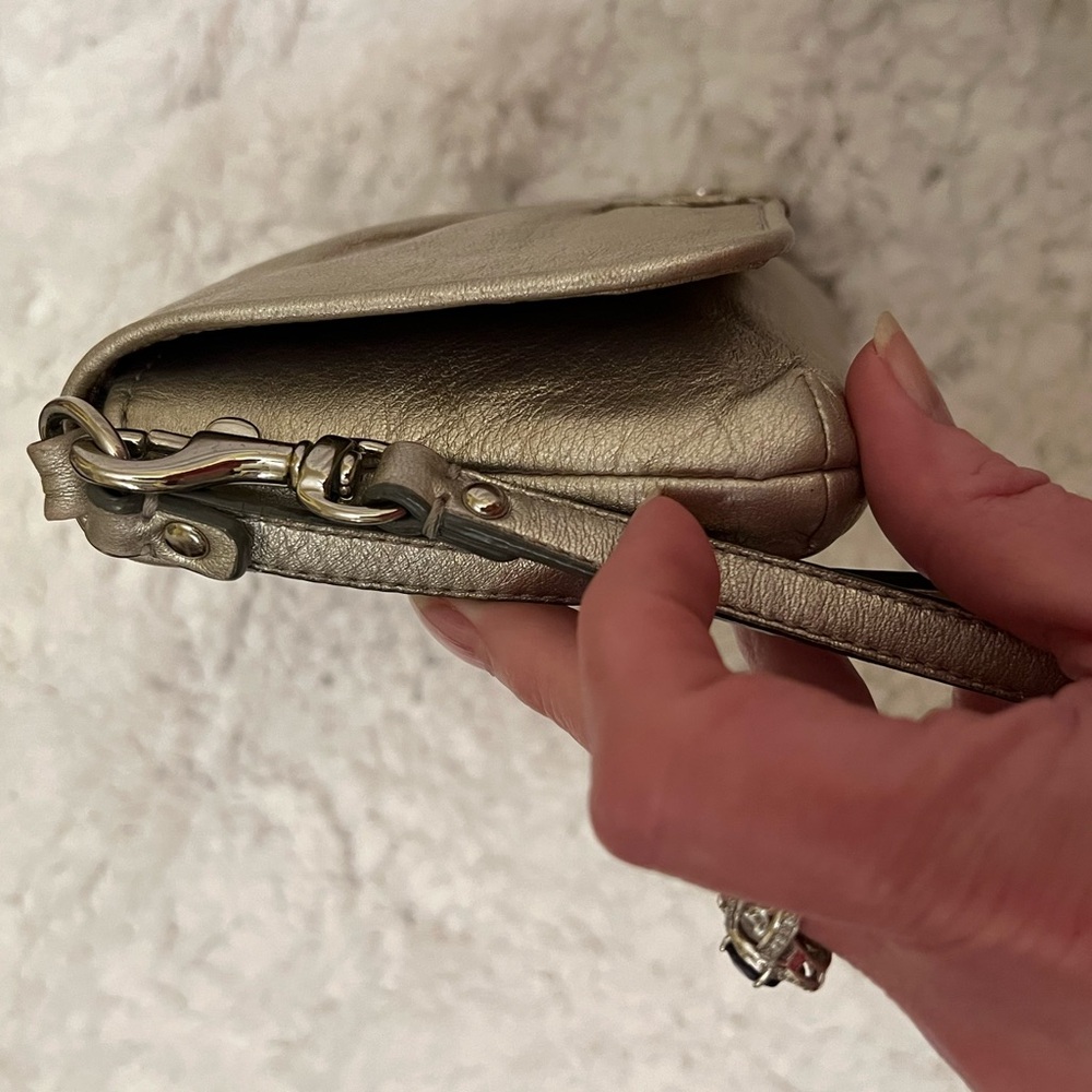 Coach Vintage Metallic Gold Large Wristlet Clutch Bag EUC - Picture 9 of 13